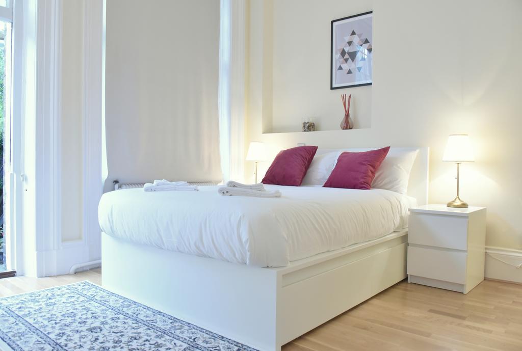 Luxton Apartments - Knightsbridge London Bagian luar foto